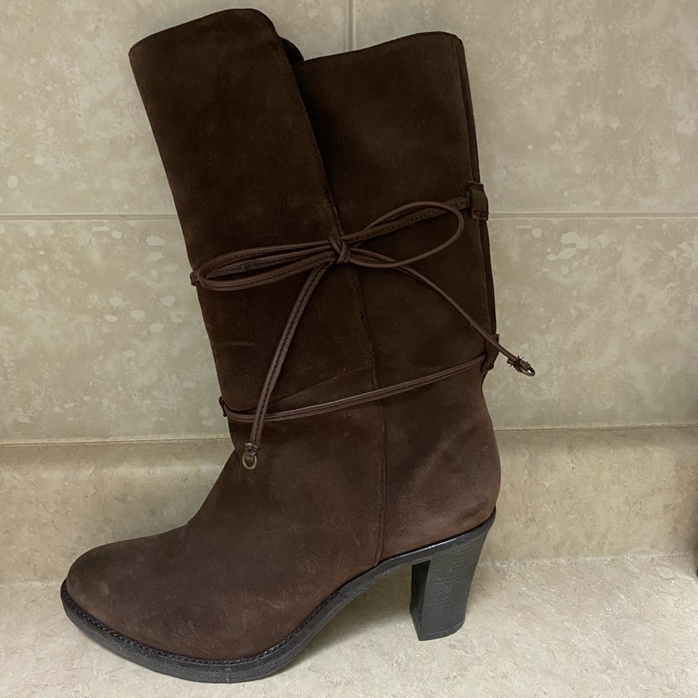 Johnston and Murphy Suede Bootie